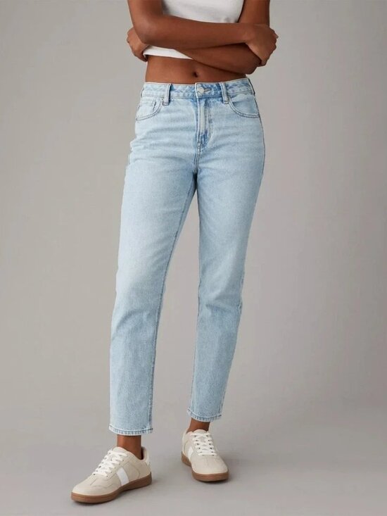 American Eagle Outfitters Denim - American Eagle Outfitters Strigid Mom Jean Light Wash Straight Leg Size 8